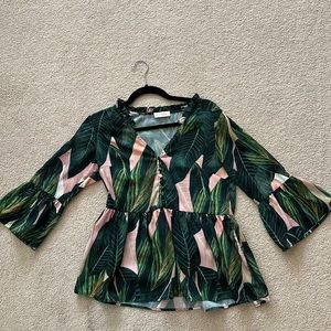 Floral half button blouse. Small. Excellent condition.